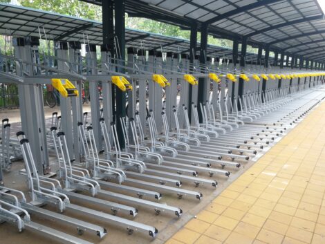 Manual-Slide-Two-Tier-Bike-Racks-1